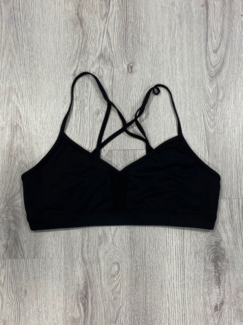 Alo Yoga Black Strappy V-Neck Sports Bra Size Small